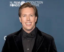 Apetrots is-ie: Freek Vonk deelt kiekje met nieuwe vriendin