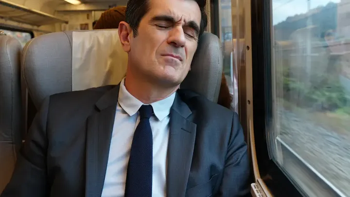 He Couldn’t Take It Anymore! See How This Man Taught a Seat-Kicking Child and His Mom a Lesson!
