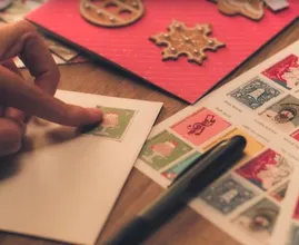 Decemberzegels over? Op deze manier kan je ze volgend jaar blijven gebruiken