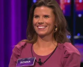 Stewardess Sonna kent hoofdsteden niet in spelprogramma The Floor