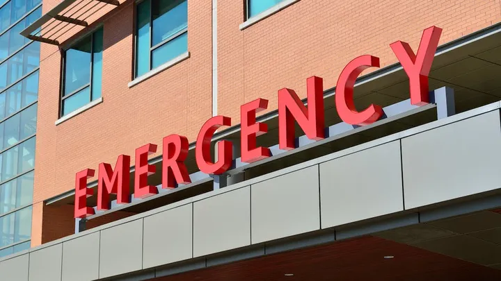 3 Weken na de geboorte van een tweeling voelde moeder zich ziek - toen de dokter de echo zag, zei hij: "Het spijt me"