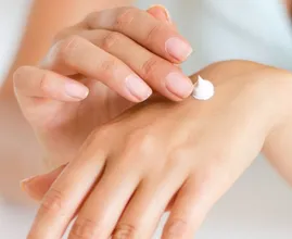 Hai la pelle secca dopo esserti lavato le mani? Grazie a questi consigli puoi evitarlo