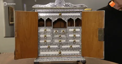 Wat?! Je raadt nooit hoeveel geld dit kastje uit 'Tussen Kunst en Kitsch waard is