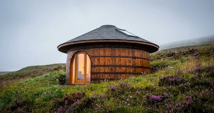 This Man Built a Home Out of an Old Whiskey Vat – Take a Peek into This Unconventional Abode...