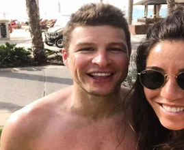 Sven Kramer en Naomi van As delen eerste foto van de kleine Kae!