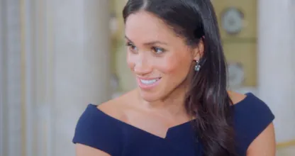 Meghan Markle brengt eerbetoon aan schoonmoeder Diana