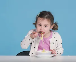 VIDEO: Amerikanische Kinder erhalten typisch deutsches Essen. Ihre Reaktionen sind zu lustig!