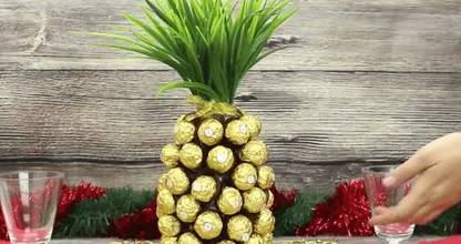 Binnenkort een verjaardag? Geef dan deze fantastische ananas cadeau, je verwacht nooit wat erin zit!