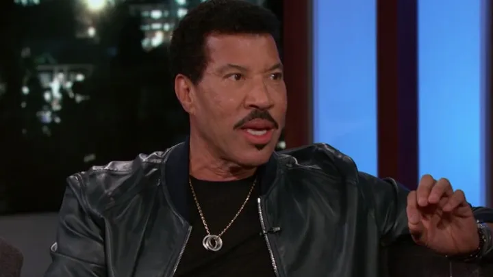 So sieht der 25-jährige attraktive Sohn von Lionel Richie aus