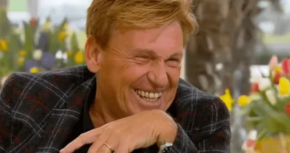 Oeps: televisiepresentator Henny Huisman begaat grote blunder op social media
