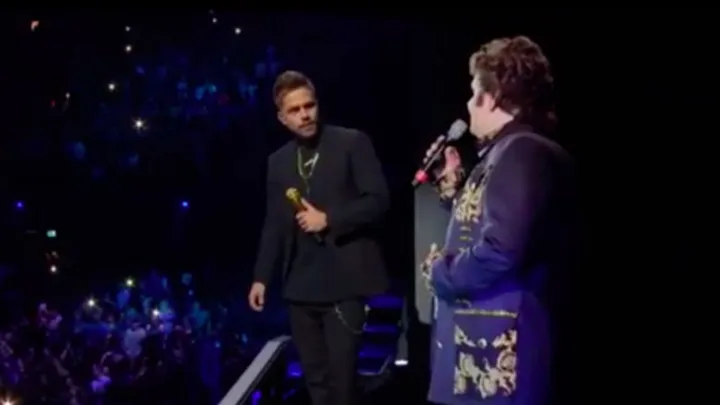 Kippenvelmoment: André Hazes zingt duet met zijn vader