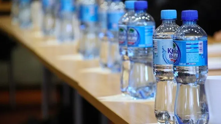 Overhydration is a thing: this is how your body tells you you're drinking too much water