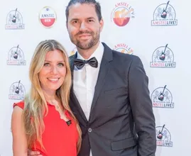 Prachtig: Annemarie Keizer showt babybuik met bikinifoto