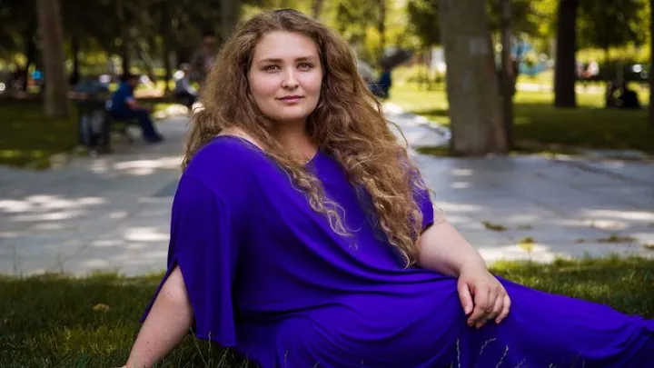 30 beautiful women from around the world