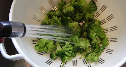 Você nunca deve enxaguar este vegetal antes de prepará-lo!