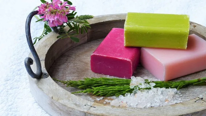 9 surprising things you can also use a bar of soap for