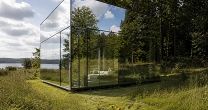 Esta mujer construyó una casa de ensueño invisible, y la experiencia es sorprendente...