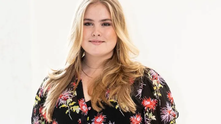 Binnenkort de weg op: prinses Amalia heeft haar rijbewijs gehaald
