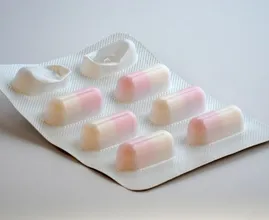 Kun je pijnstillers innemen op een lege maag?