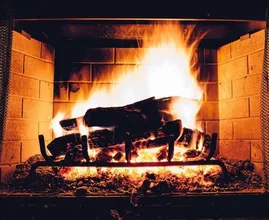 SBS6 zendt op eerste kerstdag de hele avond een haardvuurtje uit
