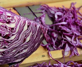 Wie du würzigen Rotkohl ganz einfach selbst zubereitest und warum du dabei sogar abnimmst!
