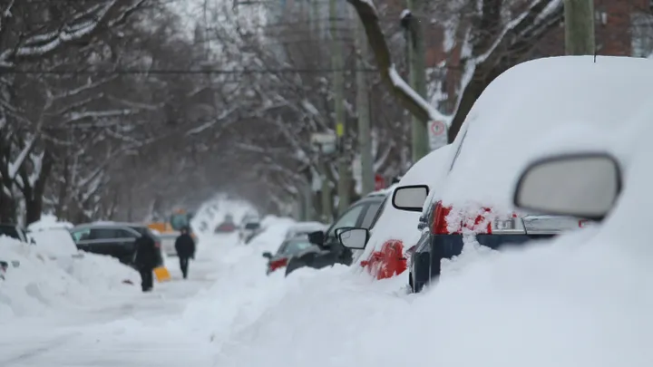 New York hero breaks into school to save 24 people during blizzard