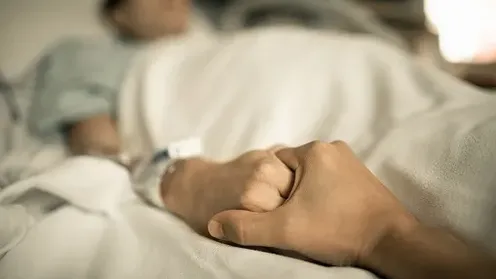Un hombre jura haber visitado el futuro. Advierte: "Todo el mundo debe evacuar España en 2024"