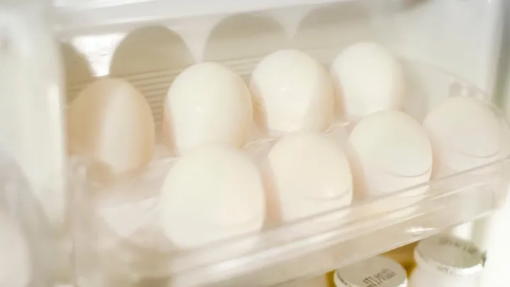 É por isso que você nunca deve armazenar esses alimentos na geladeira