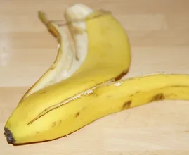 Wow! Did you know you can do THIS with a banana peel and some pantyhose?