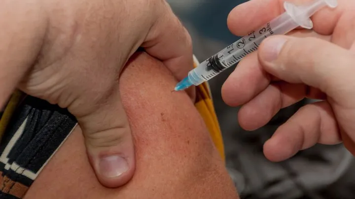 Deze dingen moet je weten over het nieuwe meningokokkenvaccin