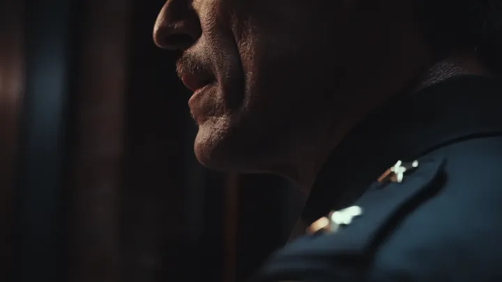 Ik vergat mijn tas en kwam terug. Toen vroeg de manager me: "Bekijk deze beveiligingsvideo..."