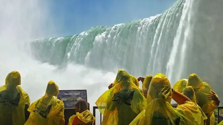 Researchers Drained The Niagara Falls - They Weren't Ready For This Horrible Discovery