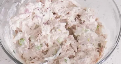 So machst du leckeren und einfachen Thunfischsalat