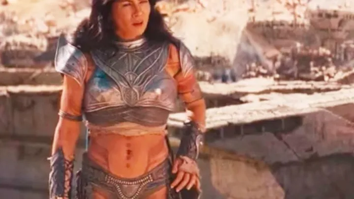 These Movie Wardrobe Fails Nearly Ruined Everything