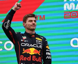 Zien: Max Verstappen heeft een kleine dubbelganger