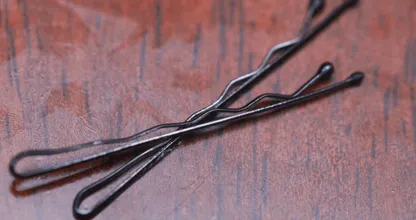 Gebruik jij haarspeldjes alleen maar voor je haren? Zonde, ze zijn écht OVERAL handig voor!