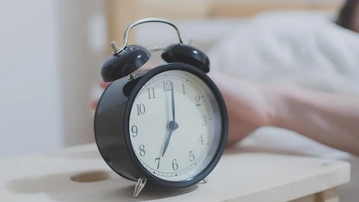 This thing we all do after just waking up is actually really bad for you