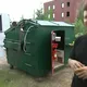 No creerás cómo este hombre transformó un contenedor de basura en una pequeña casa: ¡el interior te sorprenderá!