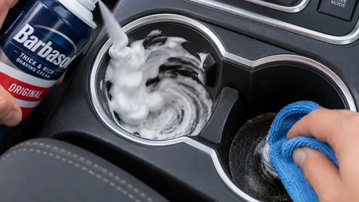 De 7 beste eenvoudige maar handige autotips die niemand je ooit heeft verteld