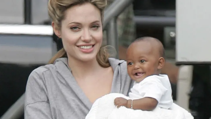 Herinner je je nog dat Angelina Jolie en Brat Pitt een baby adopteerden? Dit is haar nu!