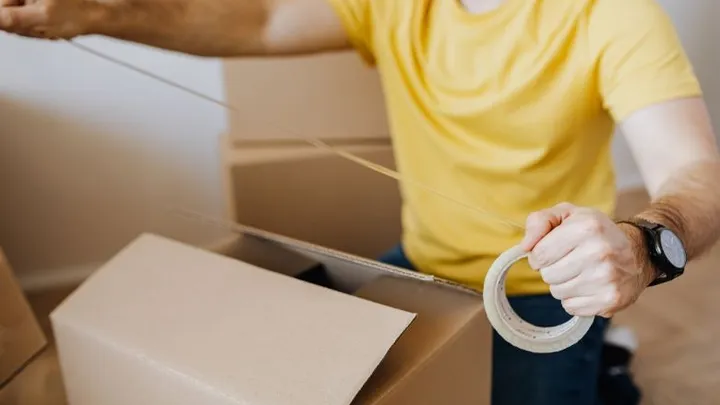 Voor een paar euro heb je al een rol: ZO handig is duct tape! Wij rennen naar de winkel