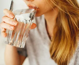 We drinken blijkbaar structureel te weinig water