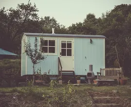 Een tiny house kopen? 15 redenen waarom eigenaren er spijt van hebben