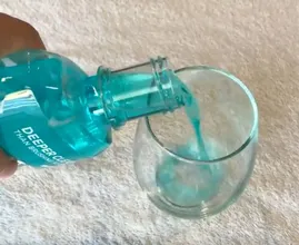 7 unerwartete Dinge, die du mit Mundwasser machen kannst!