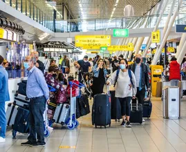 Reizigers Schiphol vanaf vandaag pas 4 uur van tevoren welkom in vertrekhal