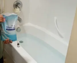 Darum solltest du dein Shampoo salzen