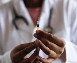 Eerste Nederlanders krijgen vandaag vaccin apenpokken