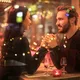 De nieuwste datingtrend op social media: geen 'ghosting' maar 'orbiting'