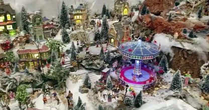 WAUW! Agent Adrie toverde het politiebureau in Almelo om tot een echt winterwonderland!
