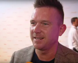 Johnny de Mol over zijn trouwdag: ‘Het was echt de mooiste dag van mijn leven’